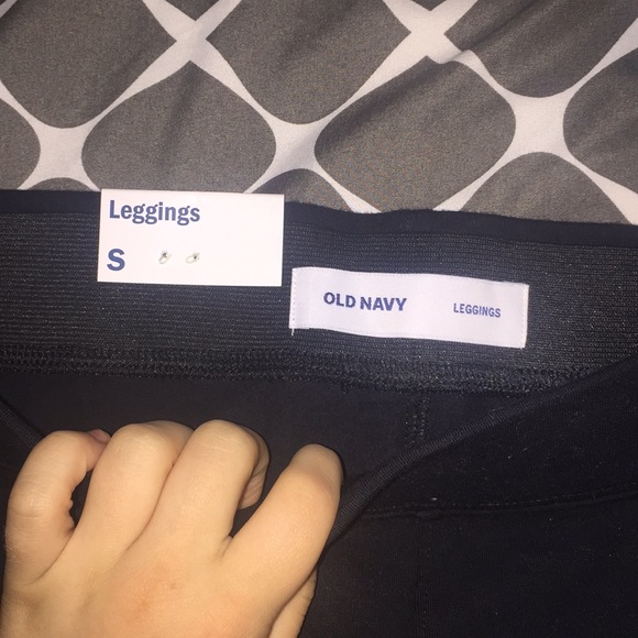 Black Old Navy Leggings - Picture 2 of 4